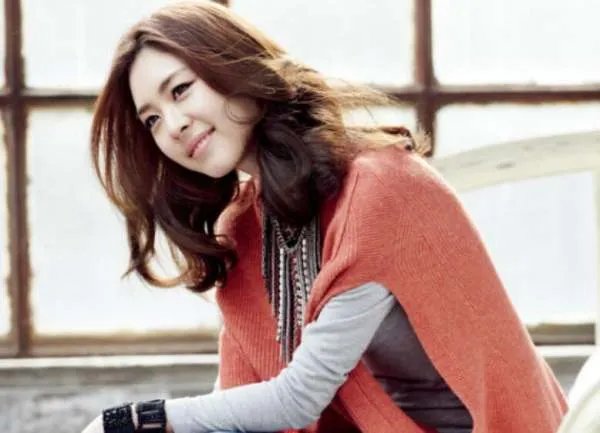 韩剧《幽灵》的女主角？