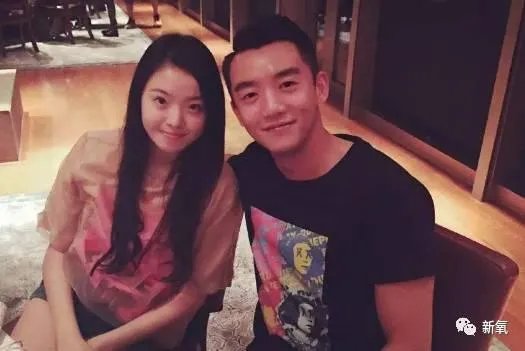 王中磊闺女晒长腿照，娱乐圈大佬们的千金都长什么样？