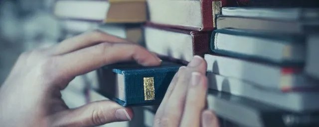 手不释卷什么意思