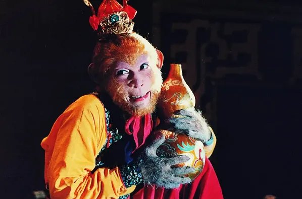 六小龄童什么时候走的