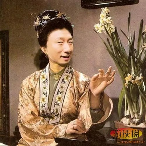 盘点亮瞎双眼的奇葩换脸照 张艺谋夫妻合照ps