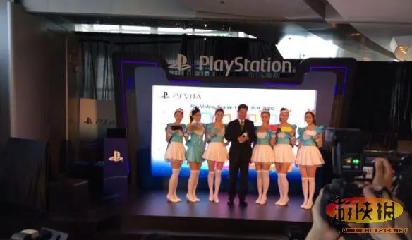 亚洲首发!PS4 12月17日登陆香港 售价3380港币