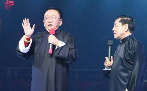 侯耀华发声明澄清捐款30元传闻，你怎么看待这次老艺术家口碑崩塌的事件？