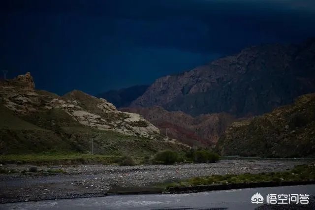 你印象中的大西北还是那个骑骆驼上学的景象吗,现在是什么样子的?