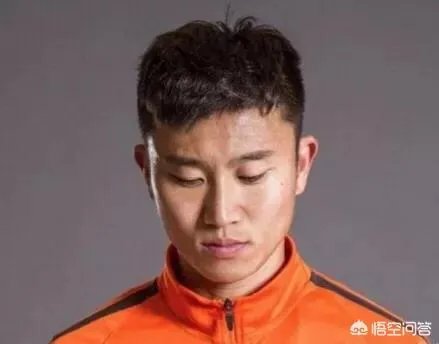 李霄鹏每场比赛都让周海滨上，这是什么原因呢？