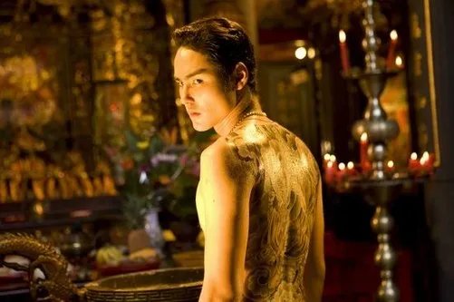 QQ明星头像：台湾赵又廷性感帅照