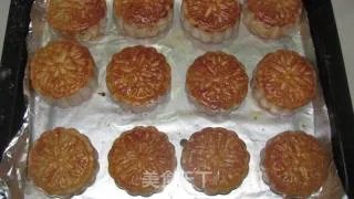 莲蓉月饼