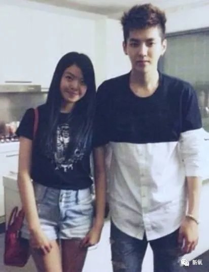 王中磊闺女晒长腿照，娱乐圈大佬们的千金都长什么样？