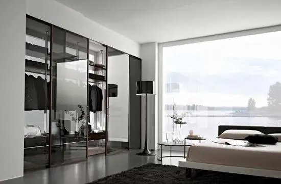 2019年都在流行挖墙装衣橱