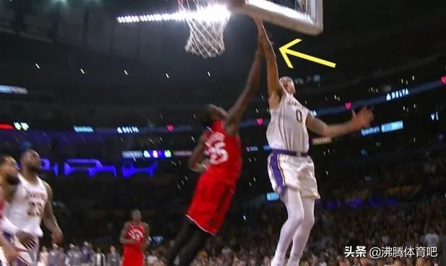 湖人关键追分时刻明显被猛龙打手犯规，为什么湖人不申请挑战裁判的吹罚？你怎么看？