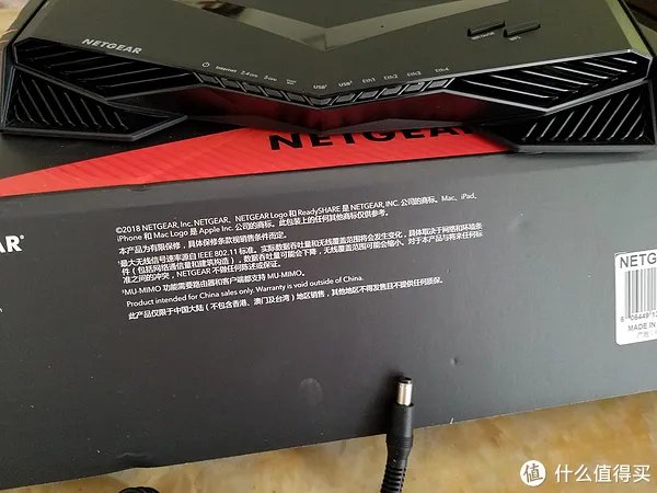 XR500电竞显示器和AC88U简单对比