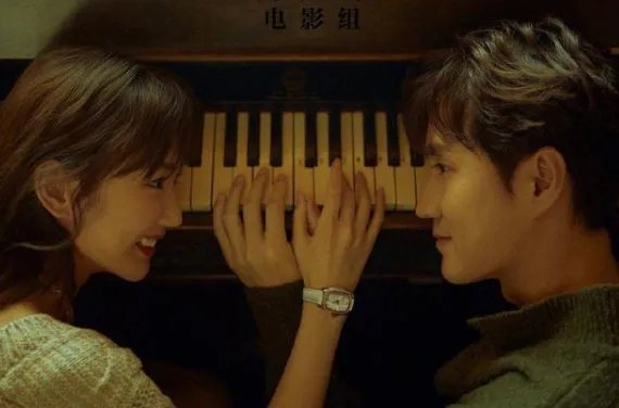 杨玏的新恋情被拍，与毛晓彤的cp破裂，网友对此是怎样的反应？