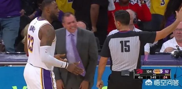 湖人关键追分时刻明显被猛龙打手犯规，为什么湖人不申请挑战裁判的吹罚？你怎么看？