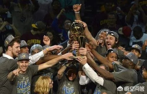 鲁尼骨折,克莱腿筋拉伤都是休养五天复出,为何同样是拉伤的杜兰特却迟迟不能复出呢?