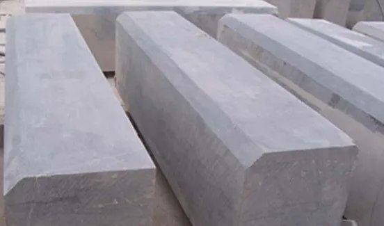 马路牙子的学名