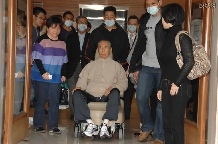 何鸿燊总资产多少亿 赌王何鸿燊有几个子女？