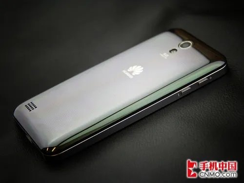3.7寸双网智能社交靓机 华为S8600评测