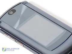 两个大彩屏——摩托罗拉 V8