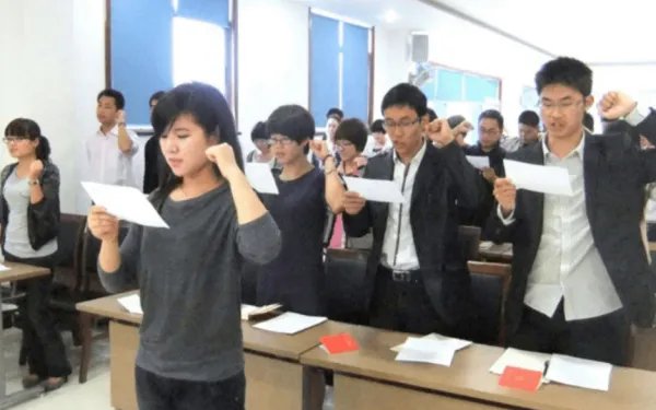 公务员奖金停发是真的吗