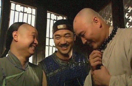 养鸡富豪赵亮，50多岁三德子，他与张国立聚会是打算复出吗？