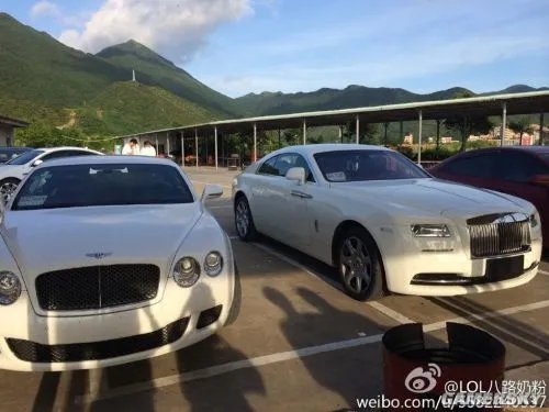 新一代人生赢家 《英雄联盟》第一蛮王老婆送宾利