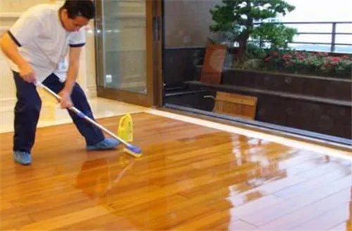 地板清洁剂怎么使用