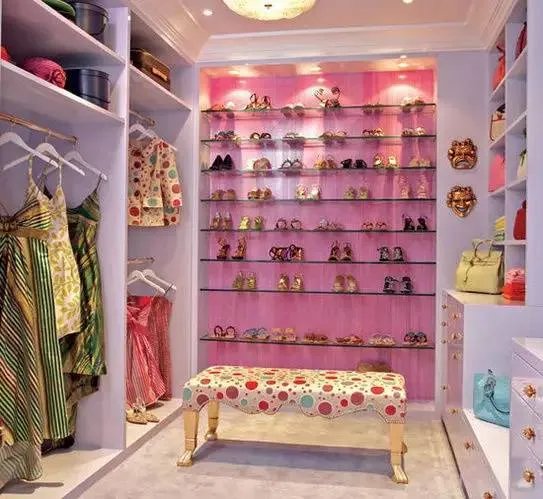 女生肯定爱死了！精致衣帽间巧设计，简直太美了！