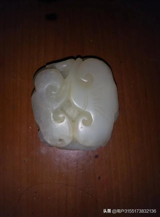 石友们，把你们的新疆和田玉、籽料原石和天然奇石发个图出来让石友们看看学习下？