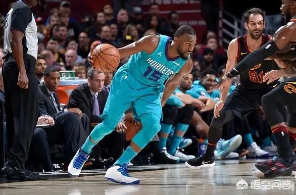 浓眉哥确定联手詹姆斯,湖人薪金空间充足,下一个最有可能加入的巨头会是谁?