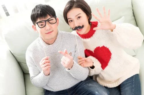 老婆出轨的表现及特征 女人出轨的原因主要是什么