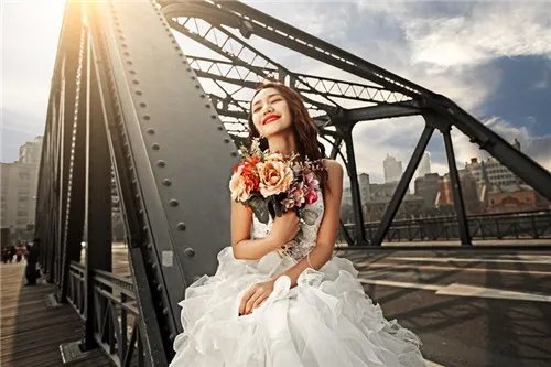 上海婚纱照价格表 2017上海婚纱摄影行情一览