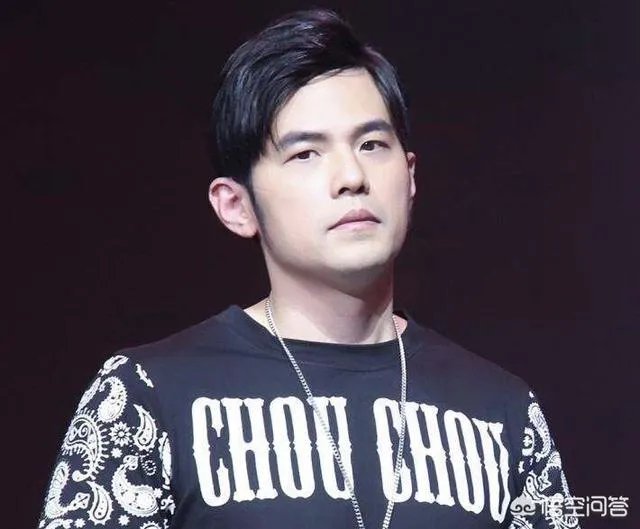 周杰伦开始录歌了,你喜欢他的歌曲吗?