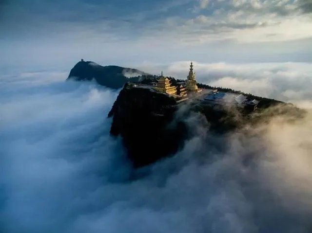 峨眉山好玩吗？