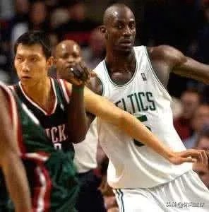 当时易建联用粤语怒喷加内特，为何赛后狼王还对他加以称赞？