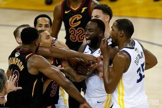 网爆勇士队格林与骑士队汤普森在夜店发生冲突,杜兰特和詹姆斯上去劝架,你怎么看?