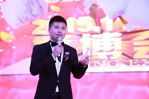 婚礼主持人收入怎么样  如何做好一个婚礼主持人