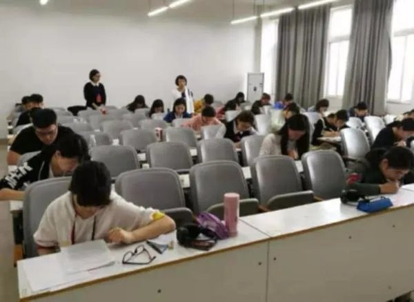 大学英语四级考试流程是怎样的？