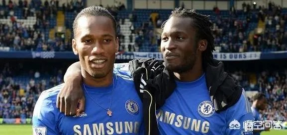 0-0平水晶宫，曼联前锋卢卡库的主场进球荒长达半年，是什么原因导致了他的低迷？