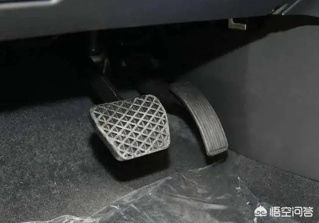 有哪些驾驶汽车的小技巧？