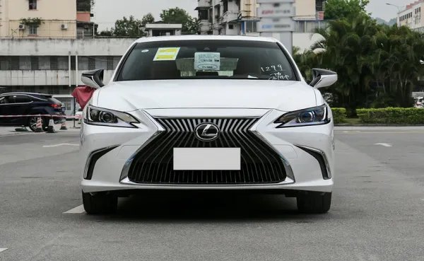 官宣！中大型车质量最新排行榜：雷克萨斯ES丢冠，奔驰E级前五！