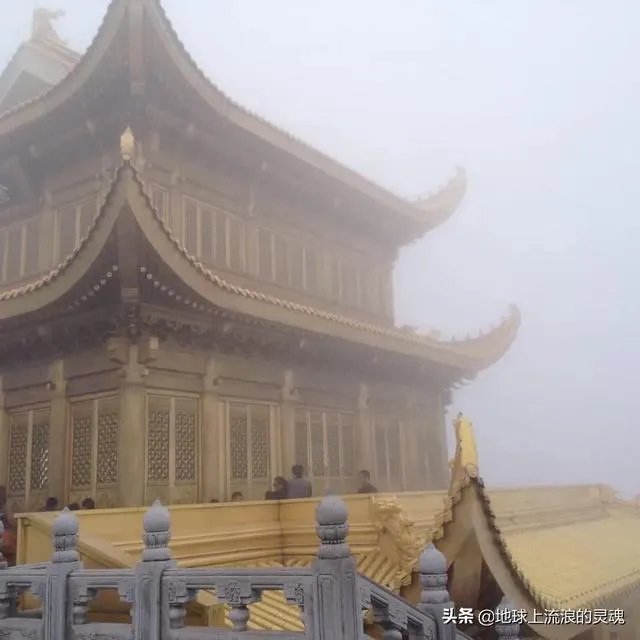 你去过的第一个A级景区是哪里？给你留下了什么深刻印象？