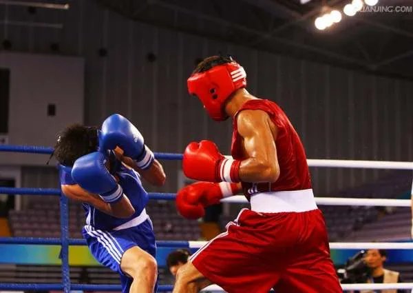 拳击比赛在美国如此受欢迎，是什么原因导致的呢？