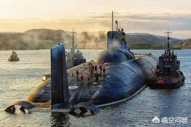 台风级战略导弹核潜艇是怎样出海的?