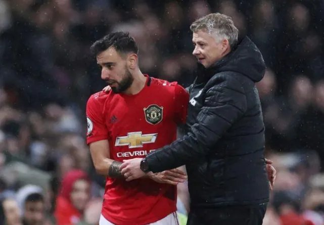 曼联1-1战平莱斯特城的比赛里,索尔斯克亚的执教表现如何?