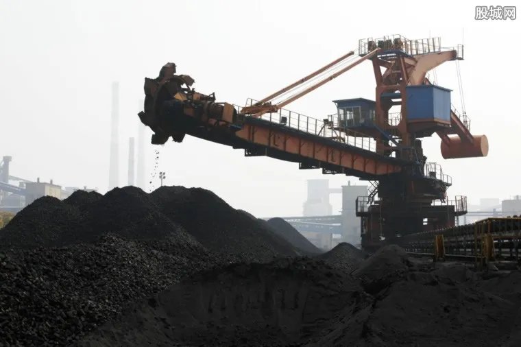 云南煤矿违法获利 采矿许可证过期违法生产被罚