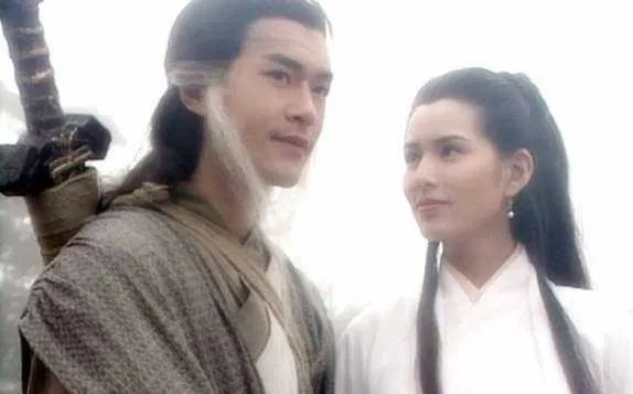 古天乐版的神雕侠侣的主题曲和片尾曲叫什么名字?