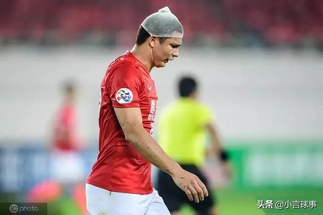 国安亚冠小组赛都不出线,恒大亚冠四强出局!为什么有些国安球迷取笑恒大?