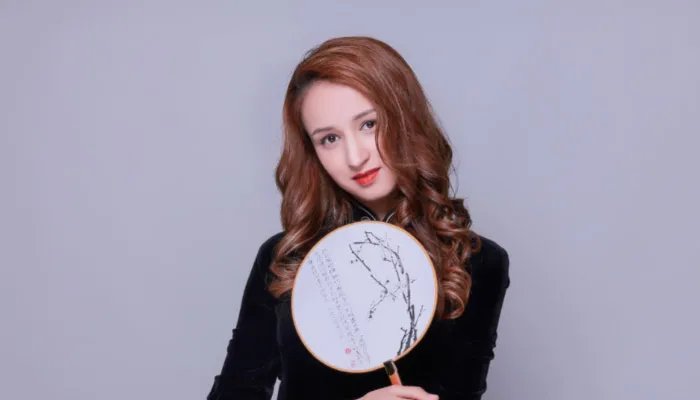 适合圆脸女生的发型 圆形脸适合什么发型女