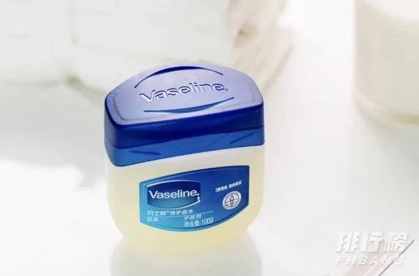 润唇膏什么牌子最好滋润不油腻_最好的润唇膏排行榜前十名