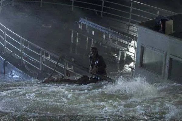 全球十大海啸灾难片 震撼人心的海啸电影，你看过几部